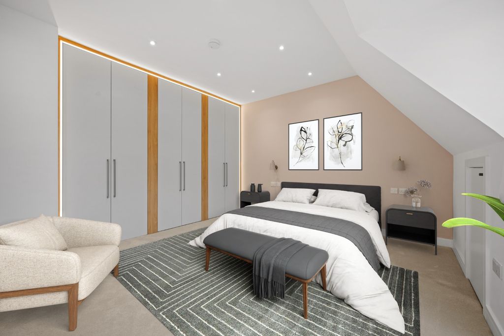 Property photo 3 of 9 4649303