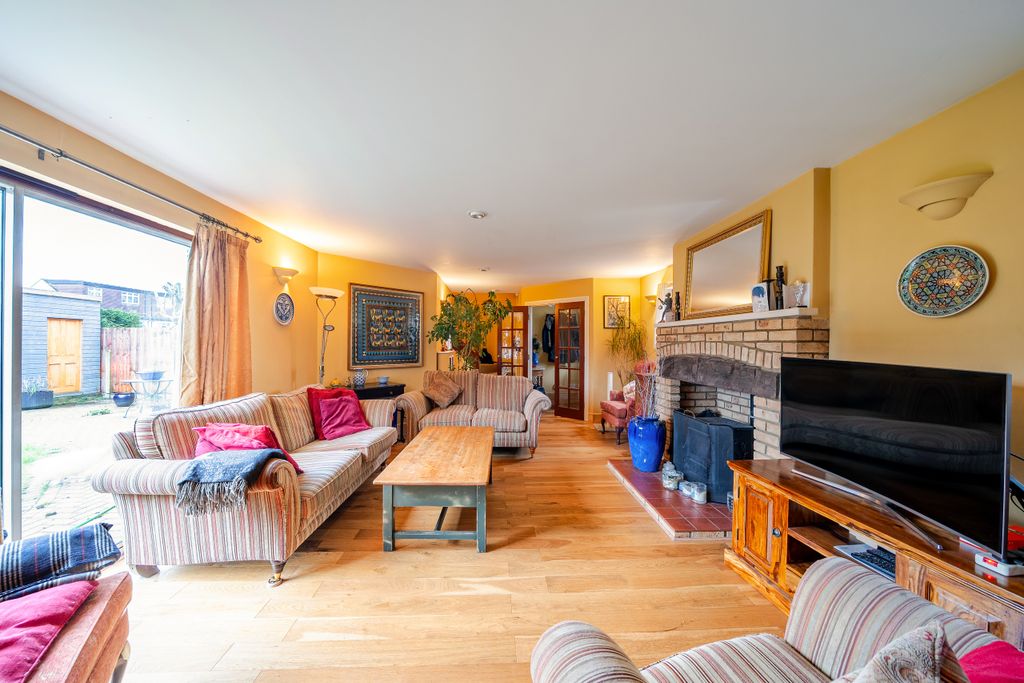 Property photo 2 of 14 1416027-19-699745467B7c3