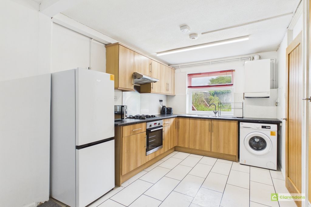 Property photo 3 of 12 Cam04580G0-Pr0033-Still001
