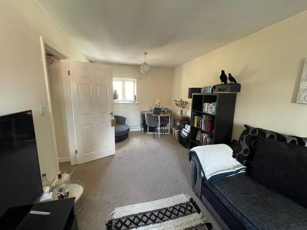 Property photo 3 of 10 Image 3