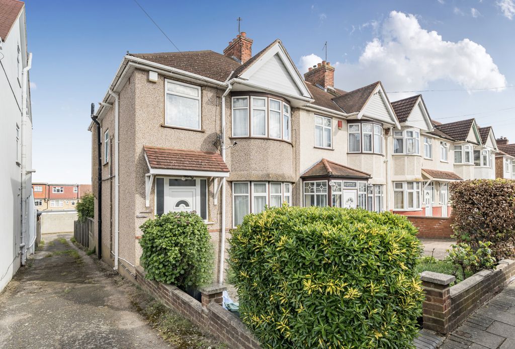 Property photo 2 of 11 1449640-1-69E7A72...