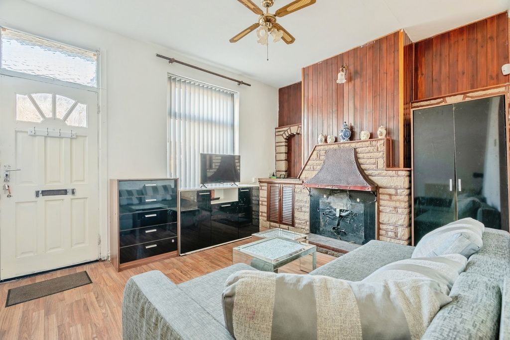 Property photo 2 of 13 Photo