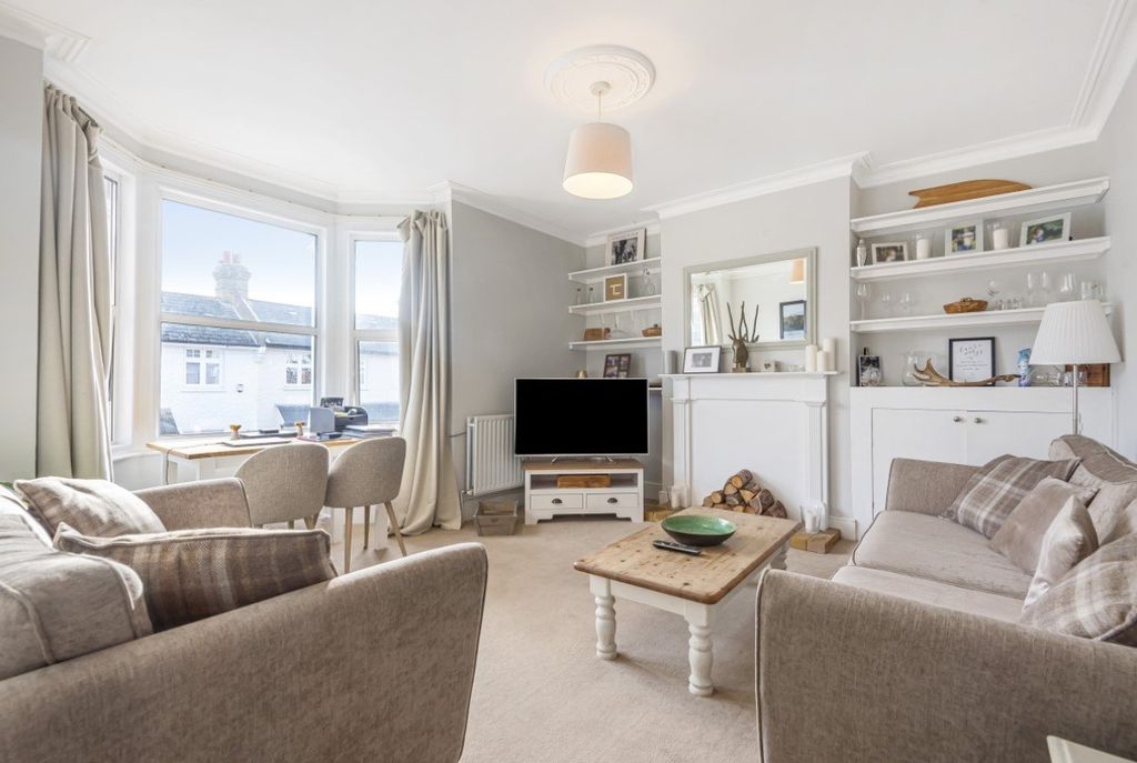 Property photo 3 of 7 Picture No. 12