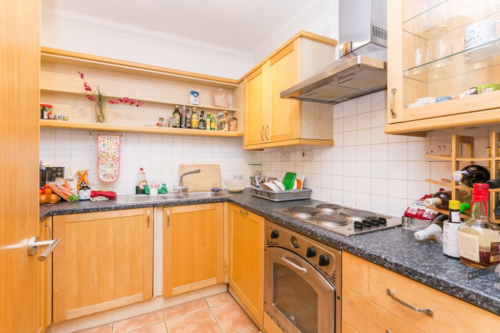 Property photo 2 of 9 Kitchen