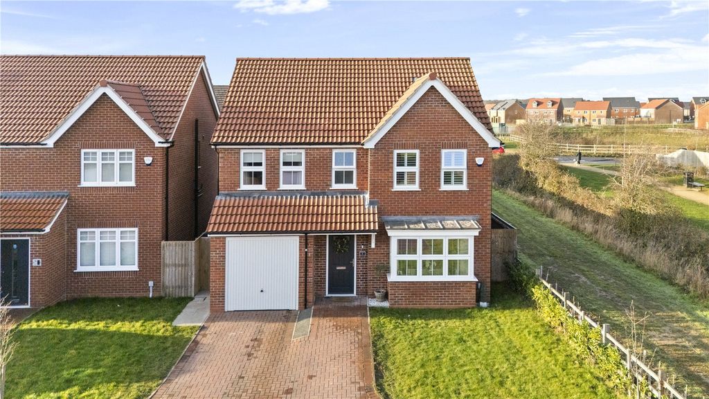 Property photo 2 of 38 Picture No. 03