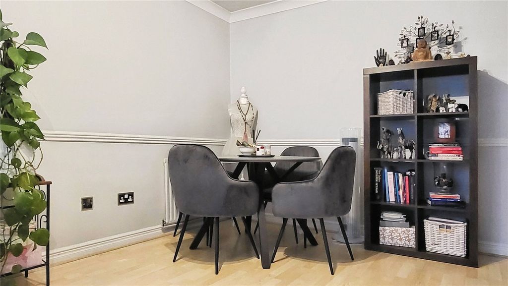 Property photo 3 of 6 Picture No. 14