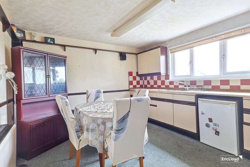 Property photo 3 of 12 Photo 9