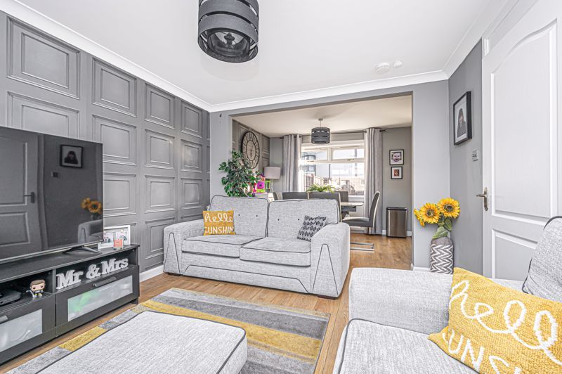 Property photo 3 of 19 Lounge With Open Plan Dining