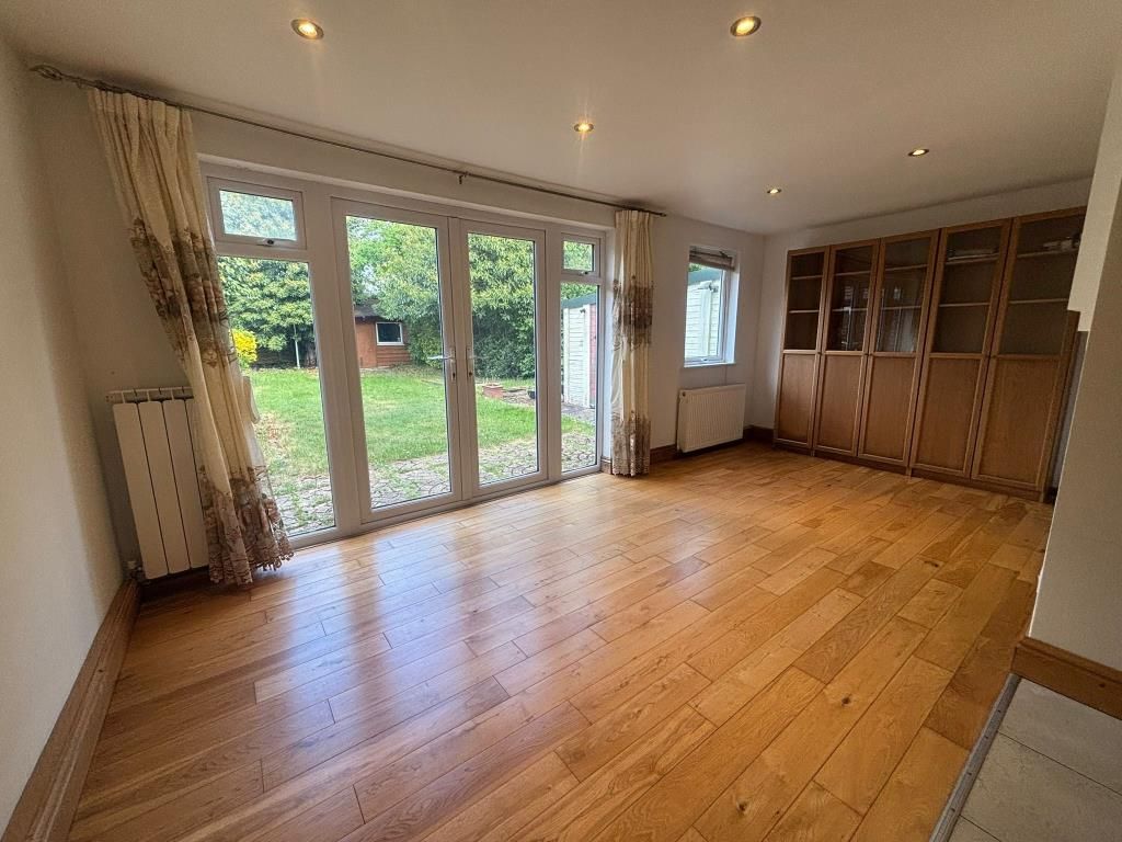 Property photo 3 of 9 3