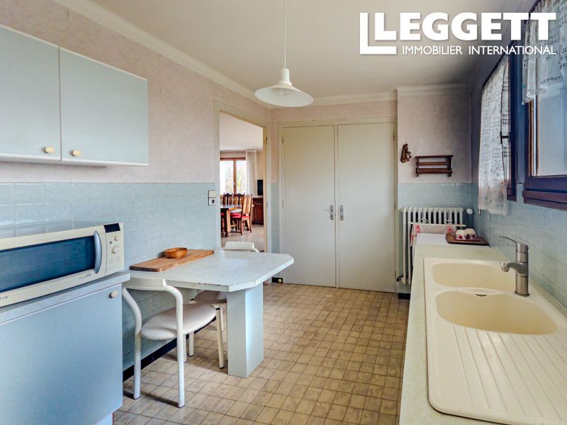 Property photo 3 of 10