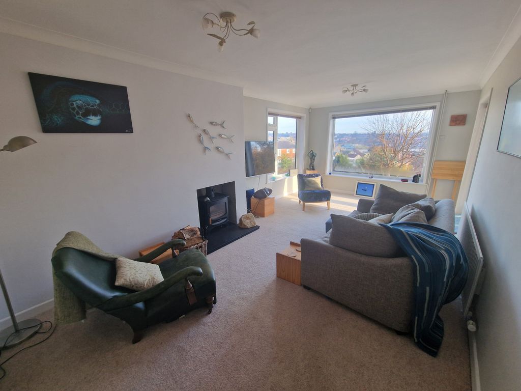 Property photo 2 of 30 Living Room