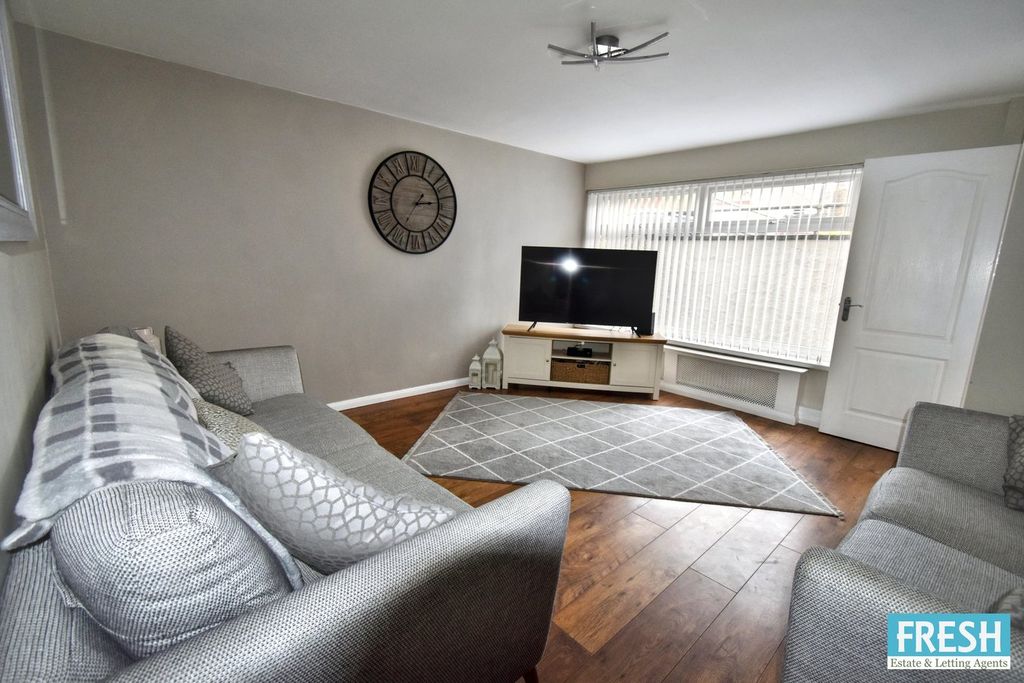 Property photo 3 of 21