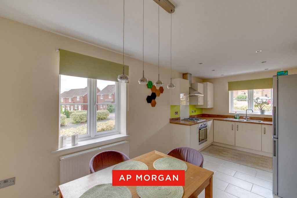 Property photo 3 of 17 Picture No. 38