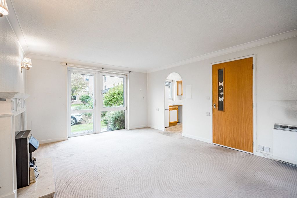 Property photo 3 of 12