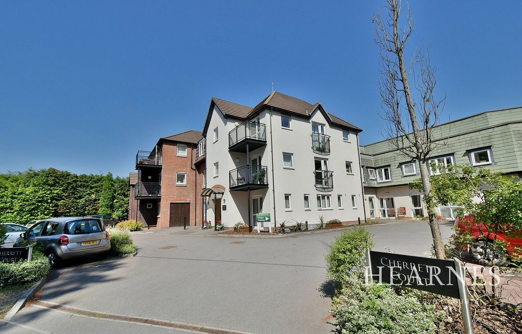 Property photo 1 of 17