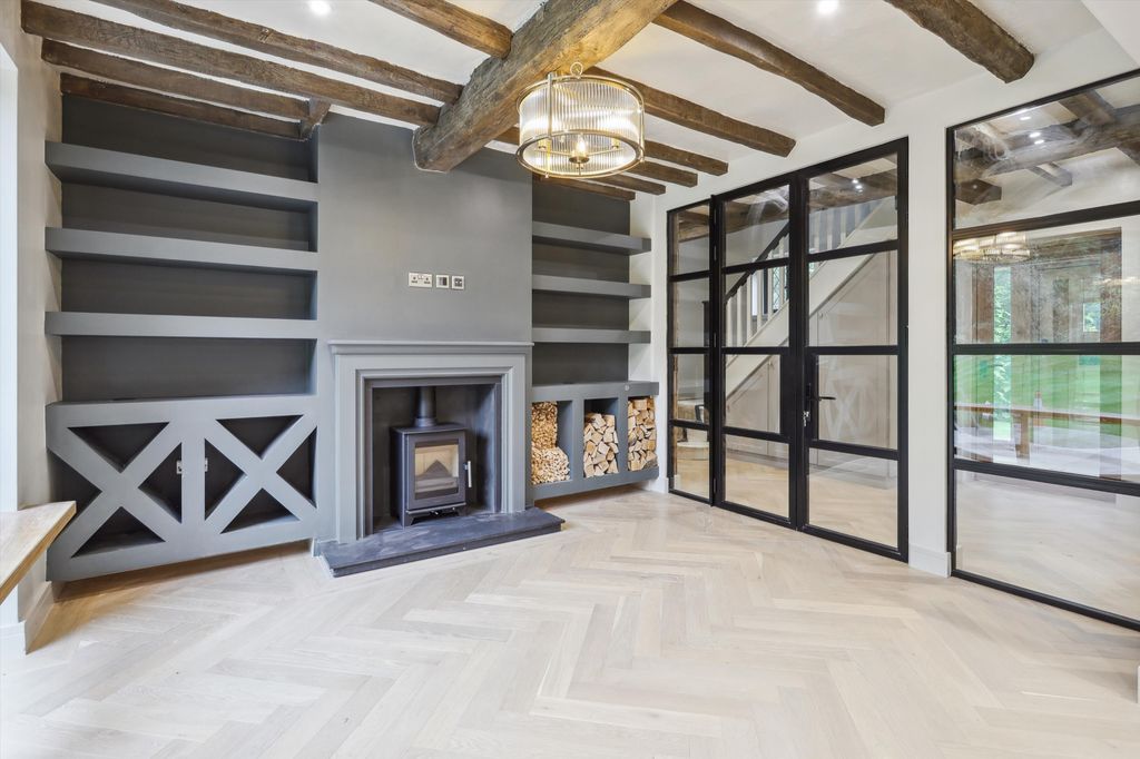 Property photo 3 of 19 Image