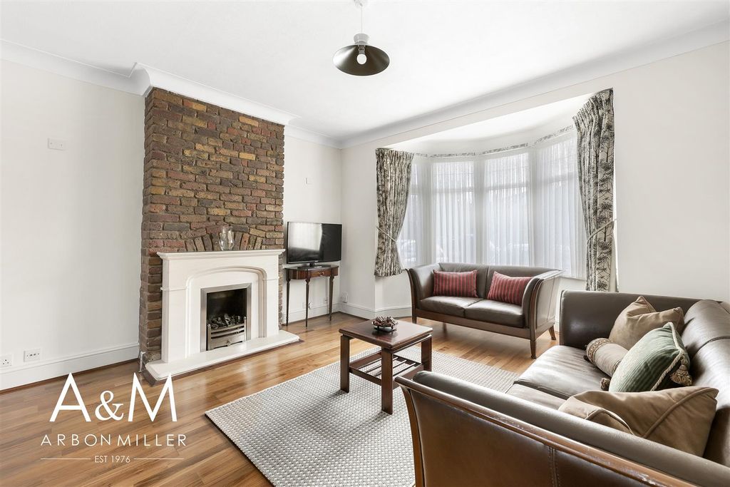 Property photo 2 of 26 4D4A6108.Jpg