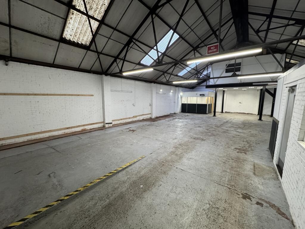 Property photo 2 of 15 Garage