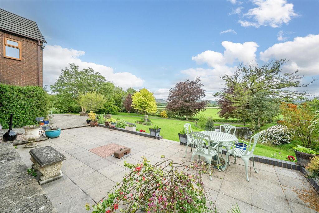 Property photo 3 of 32 High Res-7.Jpg