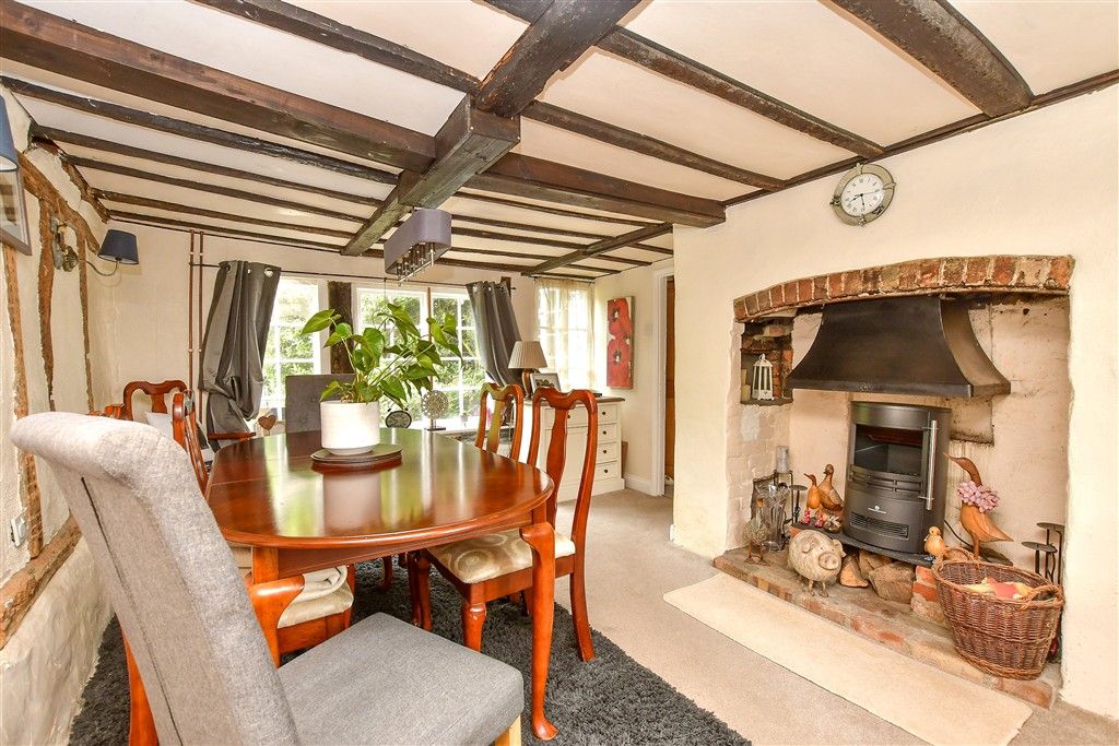Property photo 3 of 14 Dining Room