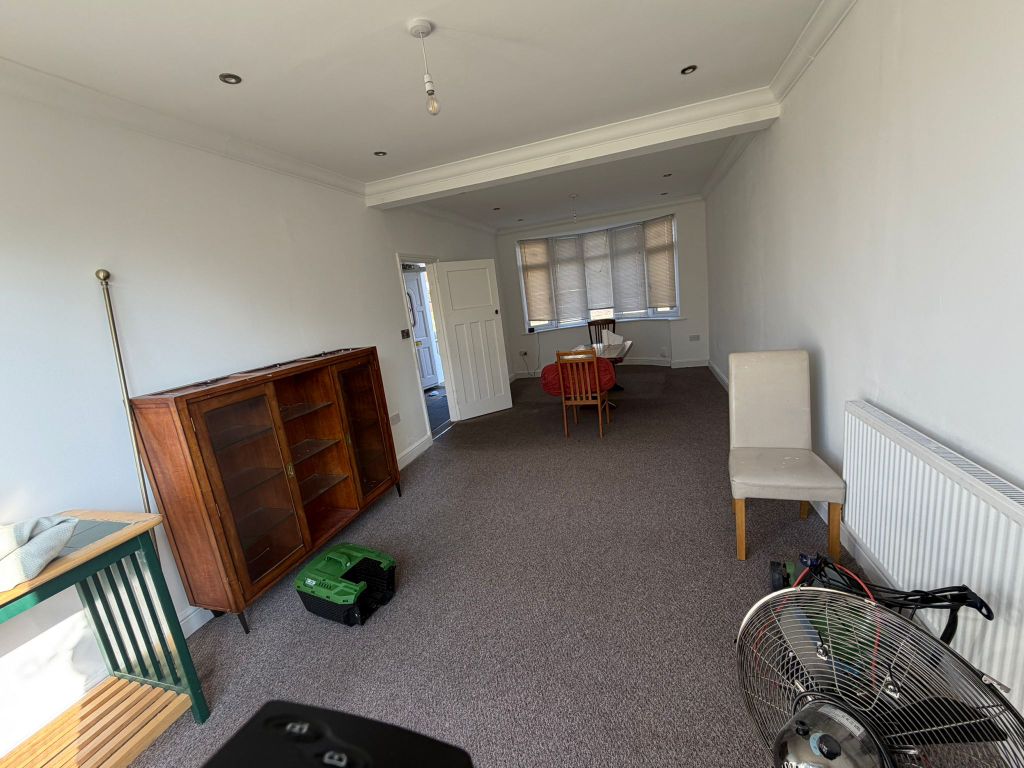 Property photo 3 of 12 Gallery