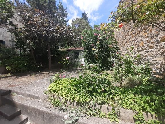 Property photo 2 of 21