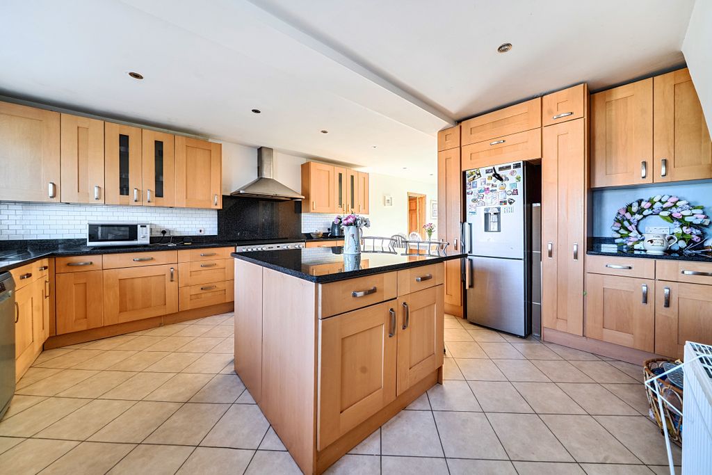Property photo 3 of 15 152785915