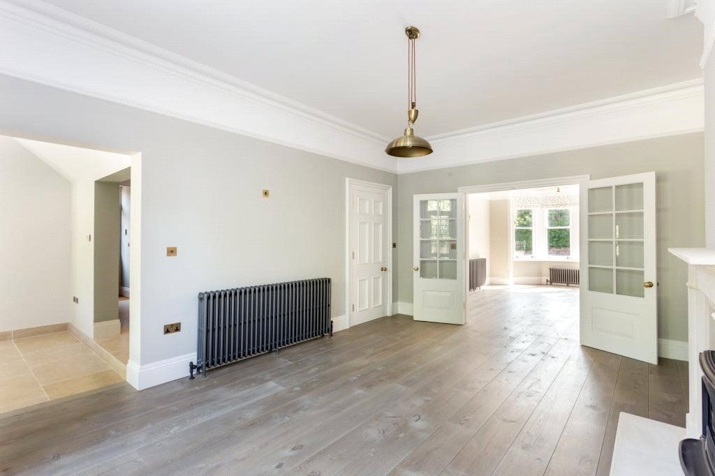Property photo 3 of 16 Dining Room