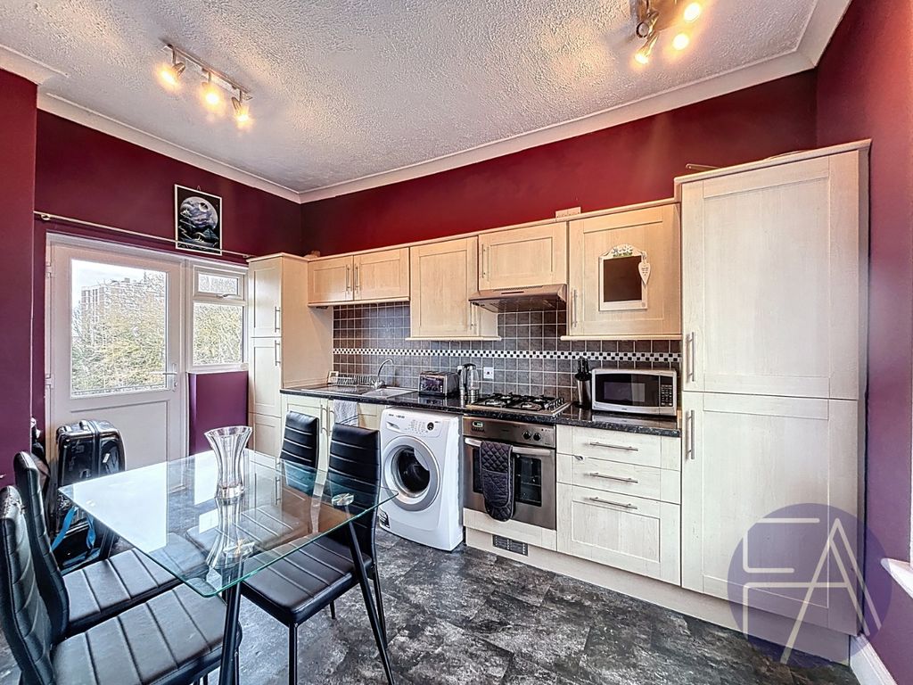 Property photo 2 of 12 4845753