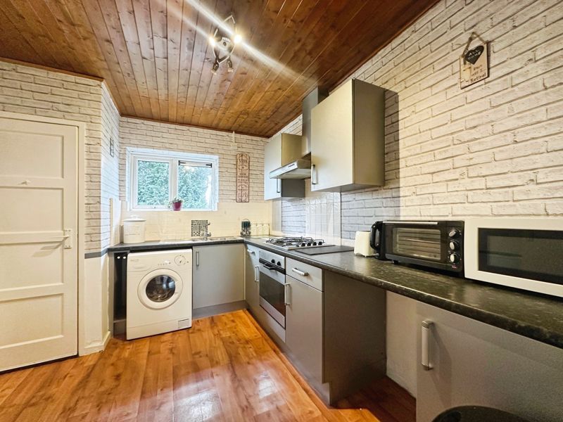 Property photo 3 of 9 Kitchen