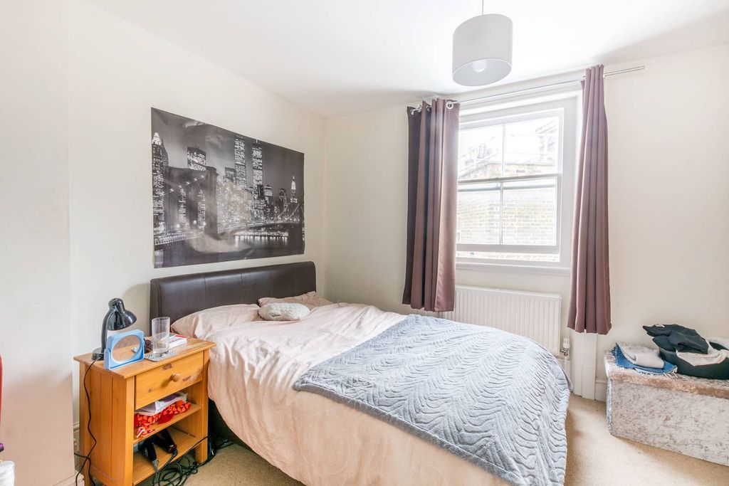 Property photo 1 of 5