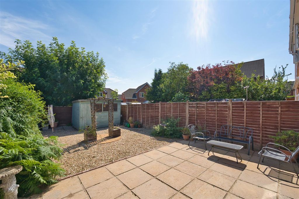 Property photo 2 of 15 Rear Garden