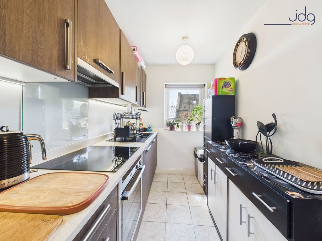Property photo 2 of 14 Kitchen