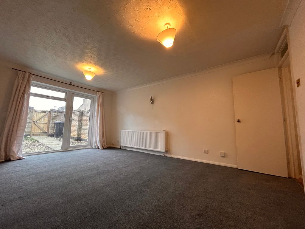 Property photo 2 of 12 Image