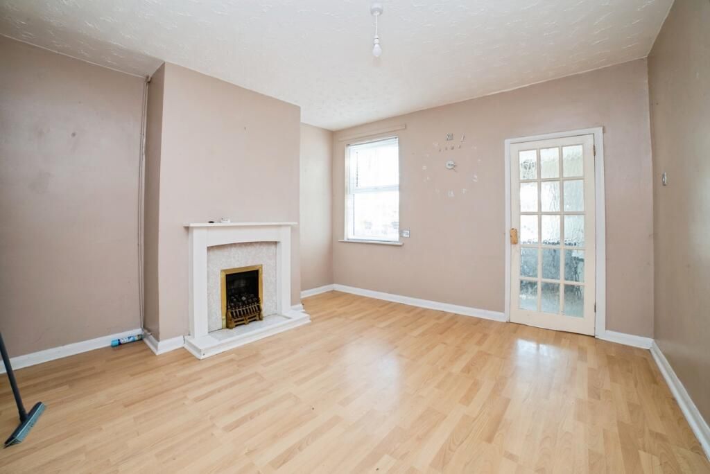 Property photo 3 of 9