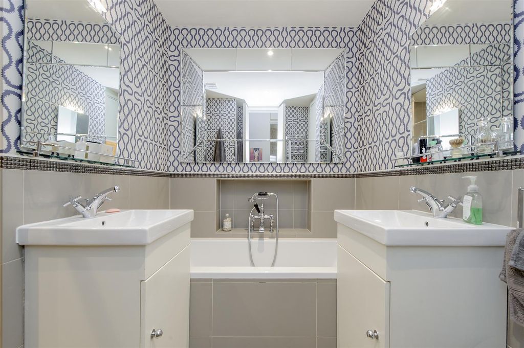 Property photo 2 of 10 Bathroom 2.Jpg
