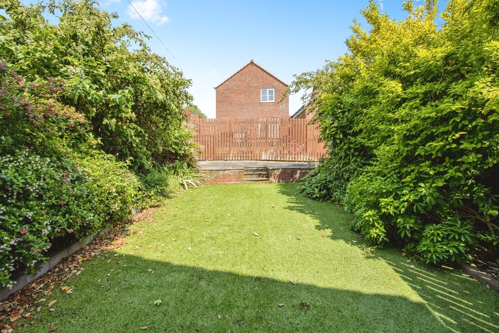 Property photo 2 of 17
