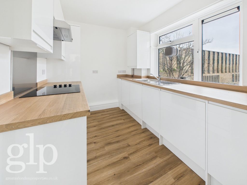 Property photo 2 of 17 4831903