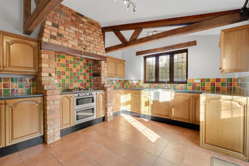 Property photo 2 of 43