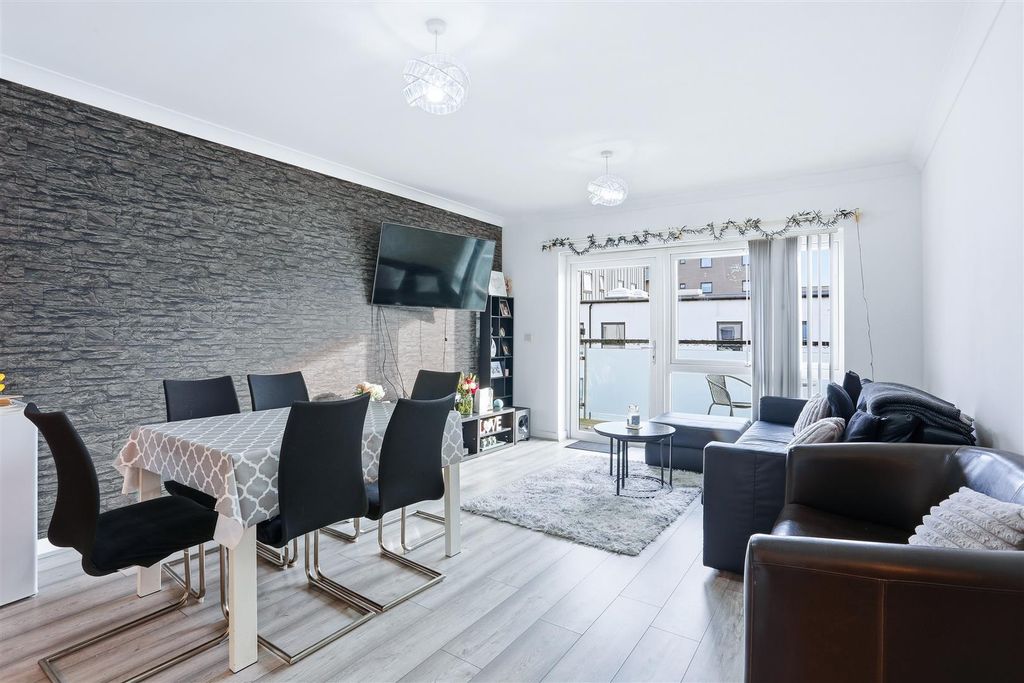 Property photo 2 of 17 1581120260 - 10.Jpg