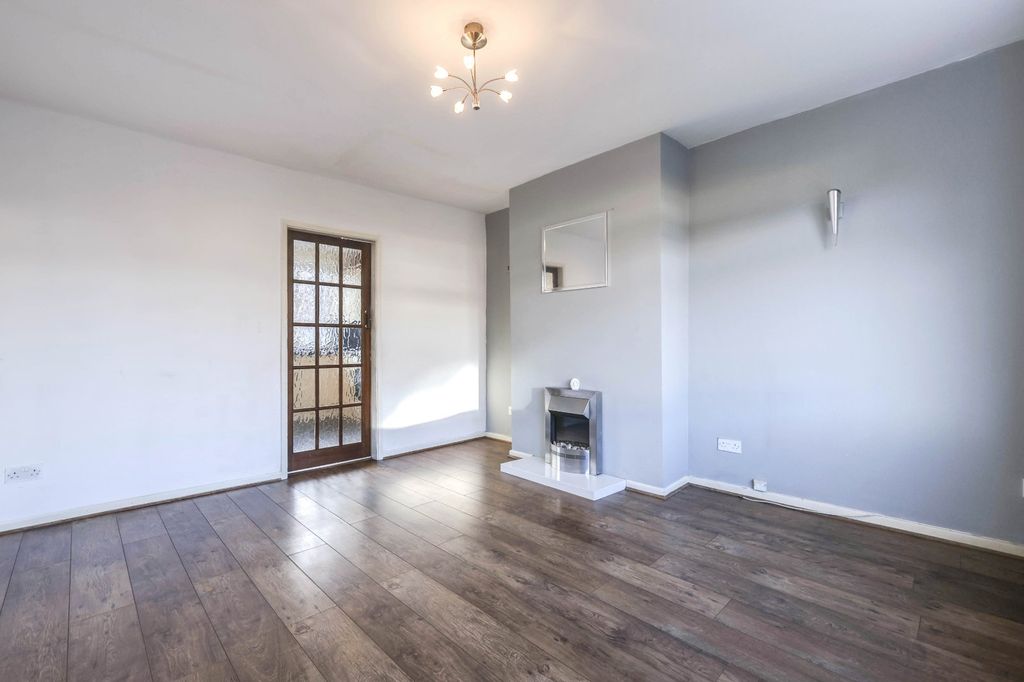 Property photo 3 of 13 Picture No. 16