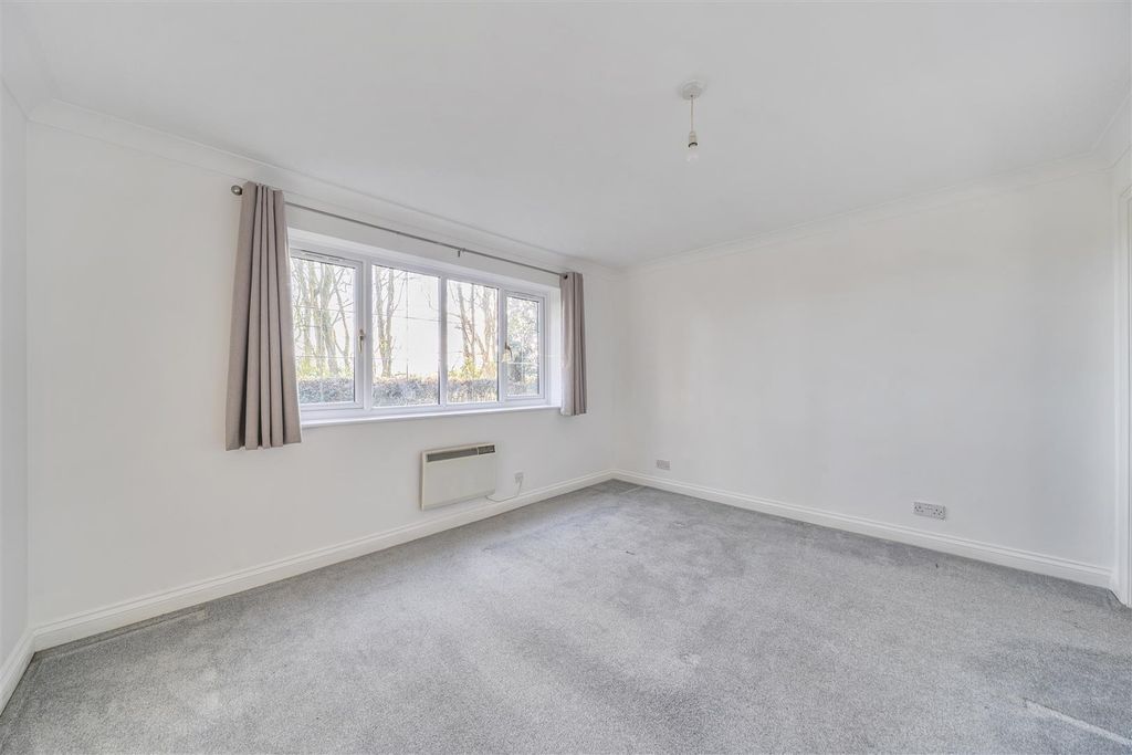 Property photo 2 of 15 1394159-2-694547210A3B1.Jpg