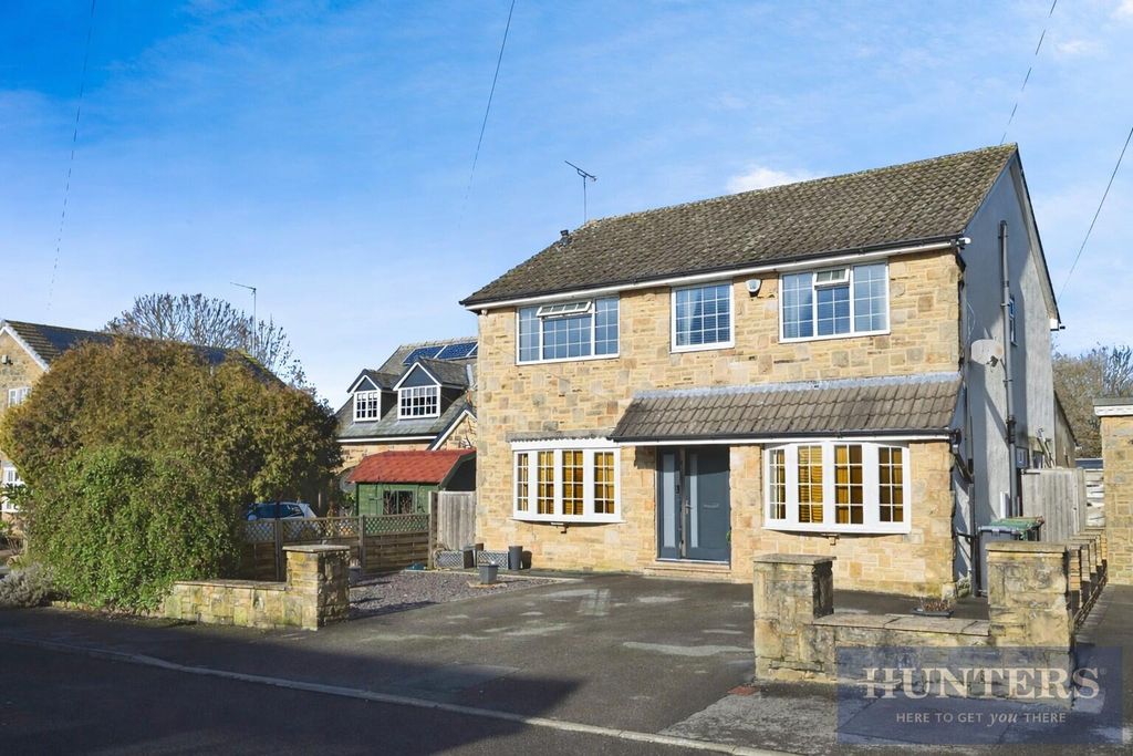 Property photo 1 of 26 Front (Exterior)