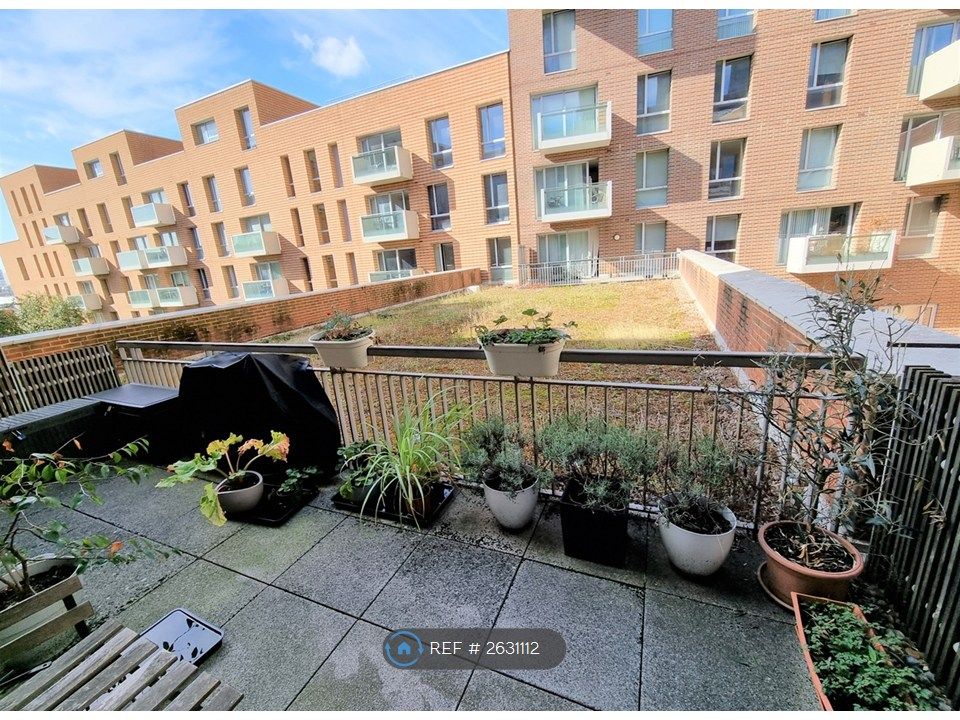 Property photo 3 of 8 Balcony