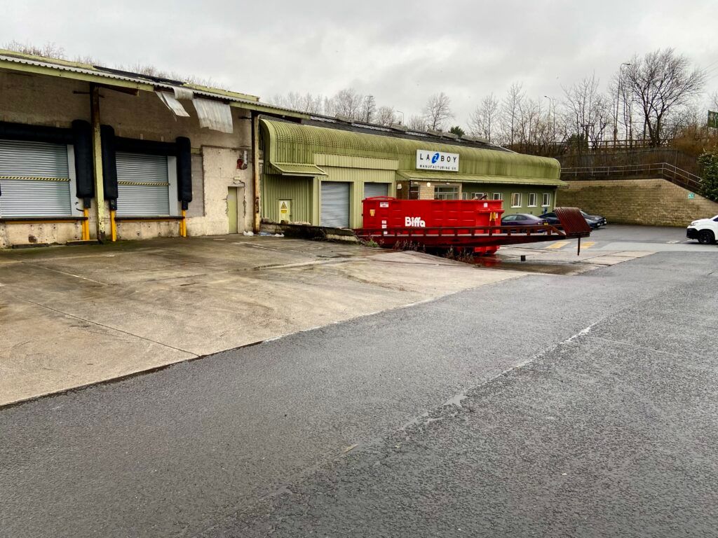 Property photo 2 of 23