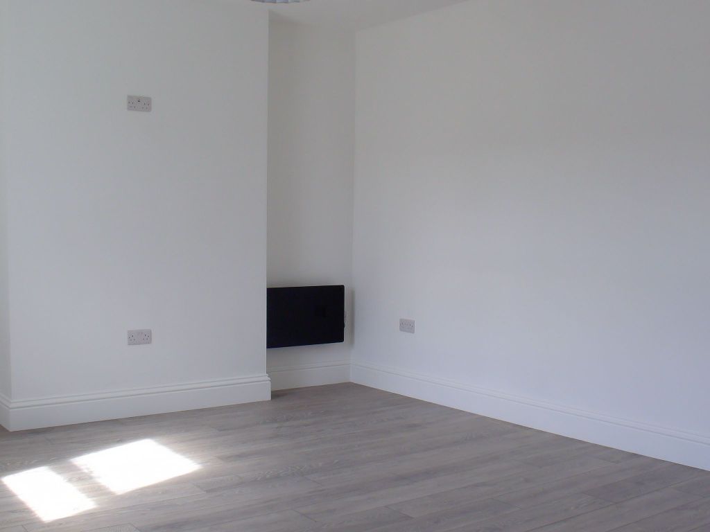 Property photo 3 of 8 Photograph 3