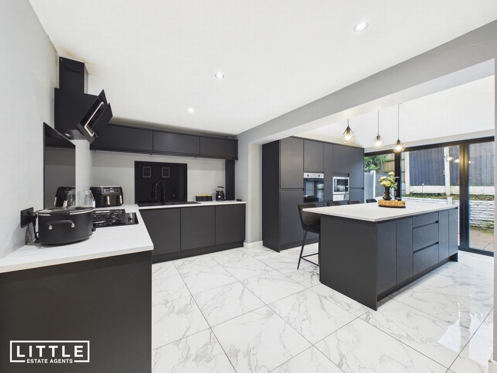 Property photo 3 of 24 Photo 1