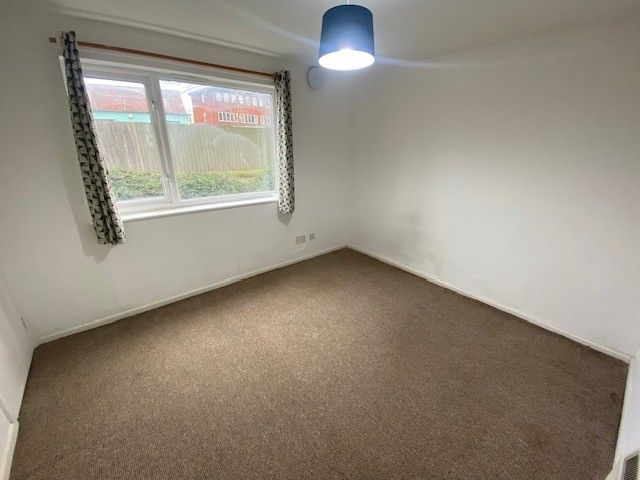 Property photo 3 of 6 Bedroom 1