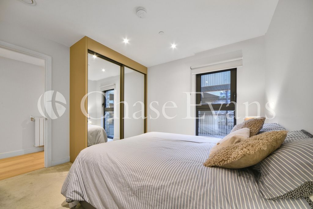 Property photo 1 of 19 Bedroom -