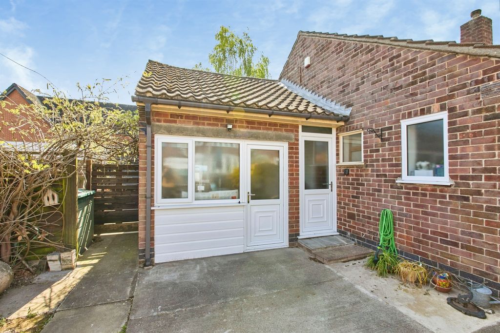 Property photo 3 of 27
